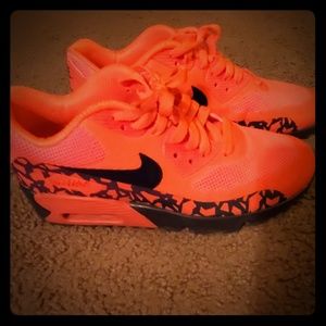 Kids/Womens Sz 6y/7 Nike Air